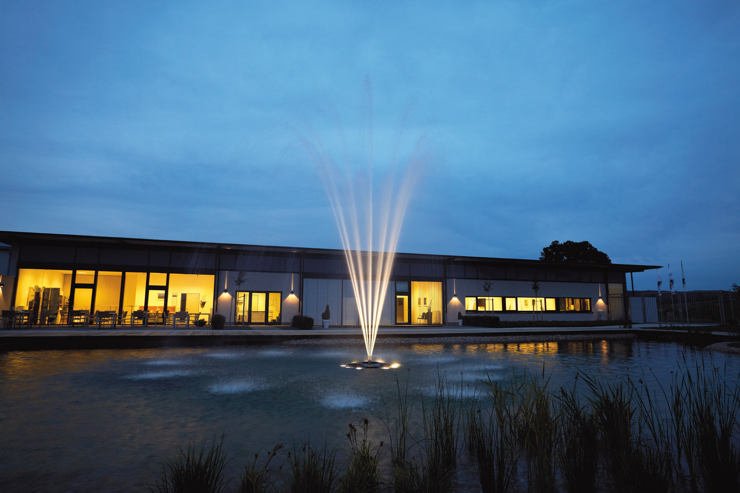 Pro-Jet Midi II Floating Fountain; 1.1KW / 230V